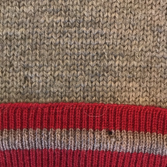 Vintage 1960s Evan Picone Wool Sweater Cardigan. Size Medium. - Picture 9 of 10